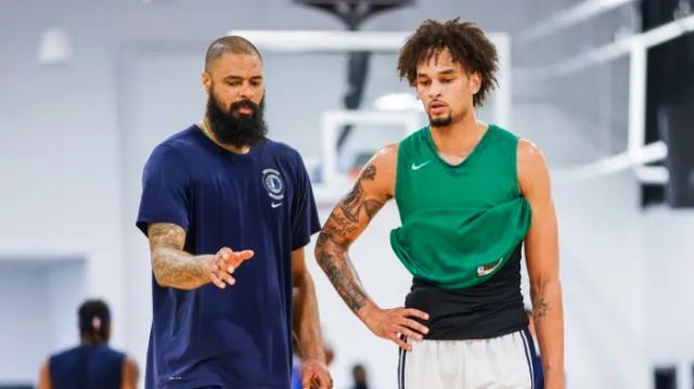 开云下载-独行侠新秀中锋持续闪耀，皆因背后有位名师指点